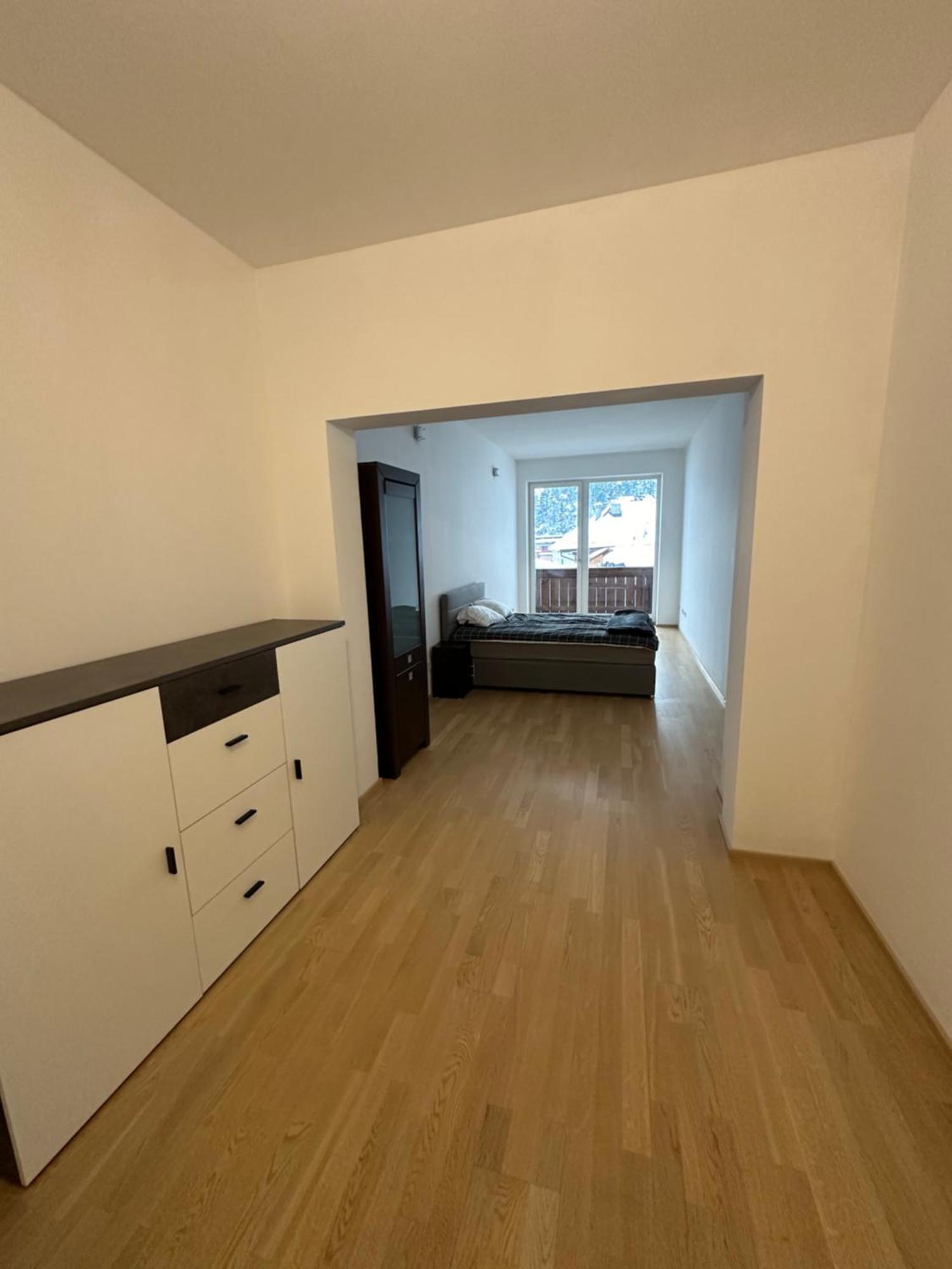 Apartment Geraeumiges Modernes 1-6 Personen
